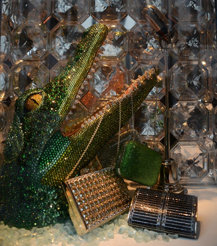 New York City Fifth Avenue 754-4 Jeweled Crocodile Bergdorf Goodman Window Display